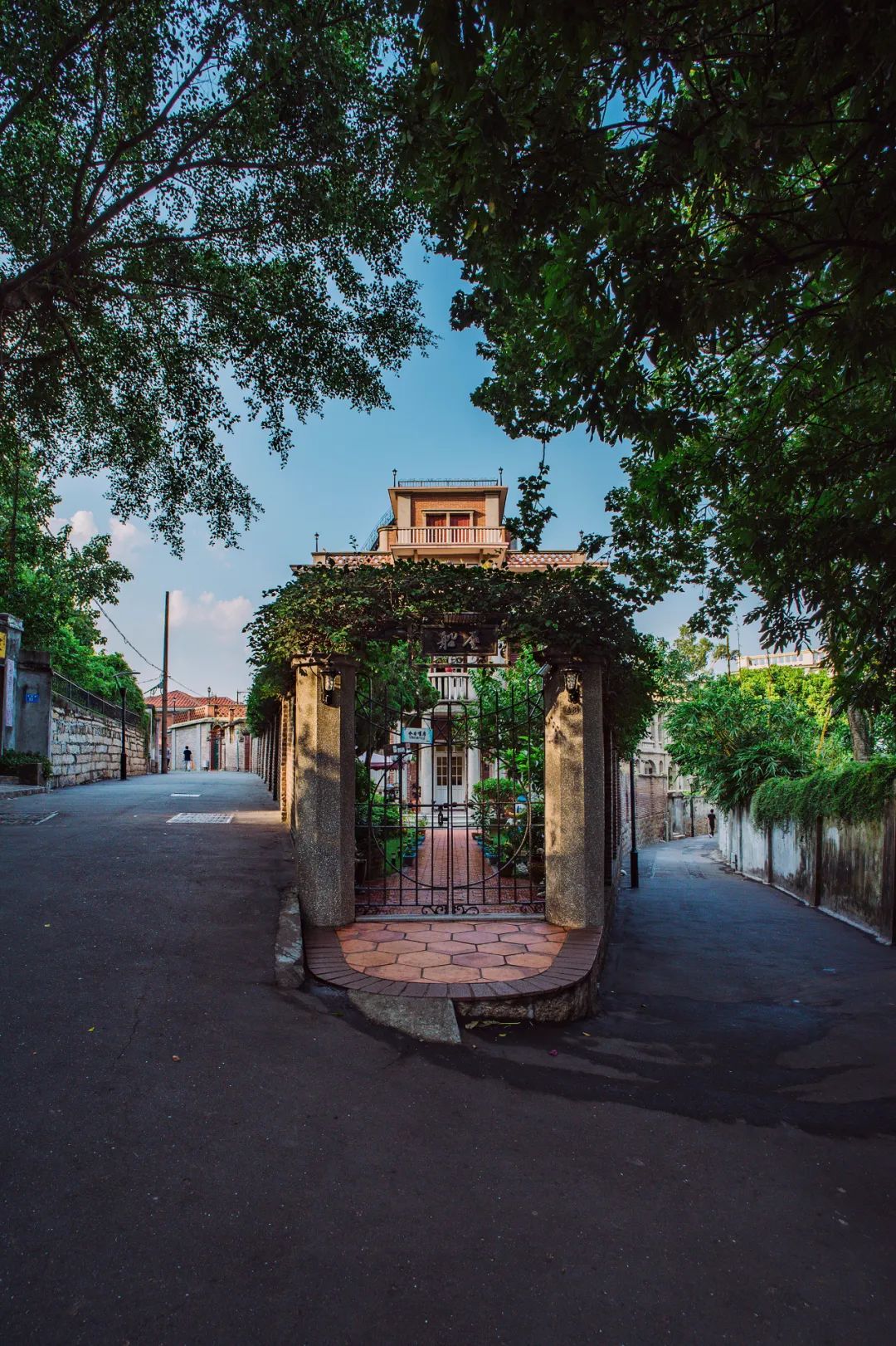 去厦门值得住鼓浪屿吗,鼓浪屿日光岩值得上去吗