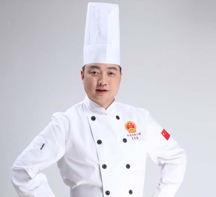 四月蚌的正宗做法,田螺河蚌的正确吃法