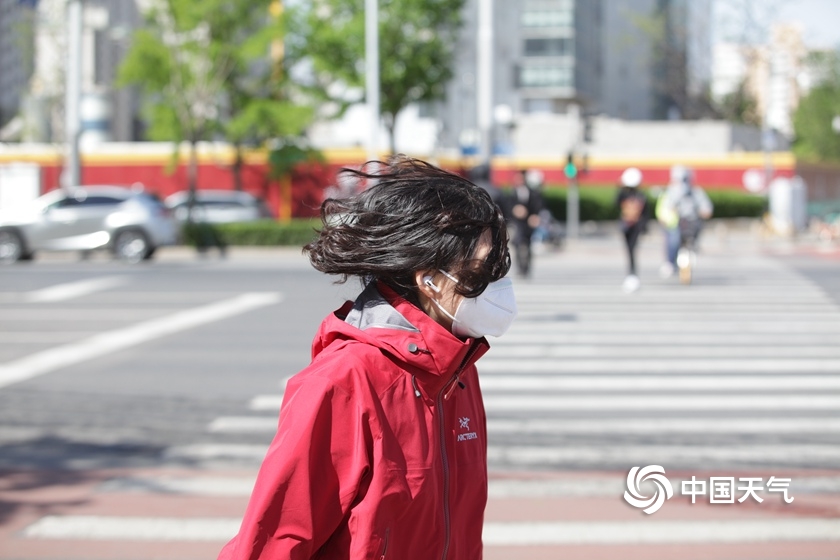 北京8级大风风景图,北京八级大风