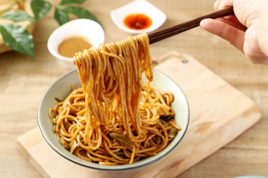 正宗的武汉风味热干面,热干面香辣武汉