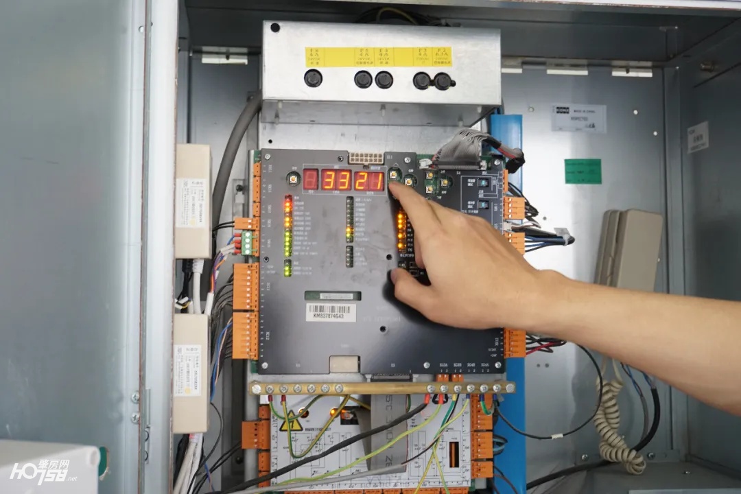 绿茵九龙湾清洁工日常工作篇,绿茵九龙湾项目