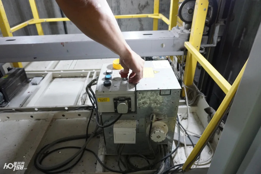 绿茵九龙湾清洁工日常工作篇,绿茵九龙湾项目