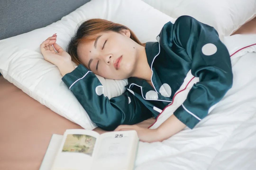 给五星酒店供货的德国大牌枕头，这里不到百元就能买到