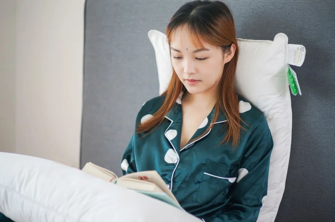 给五星酒店供货的德国大牌枕头，这里不到百元就能买到