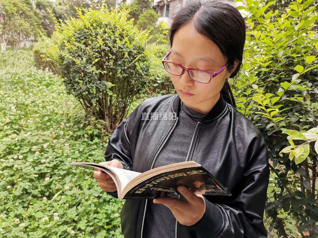 读书日读一本红色经典书,世界读书日师生共读活动美篇