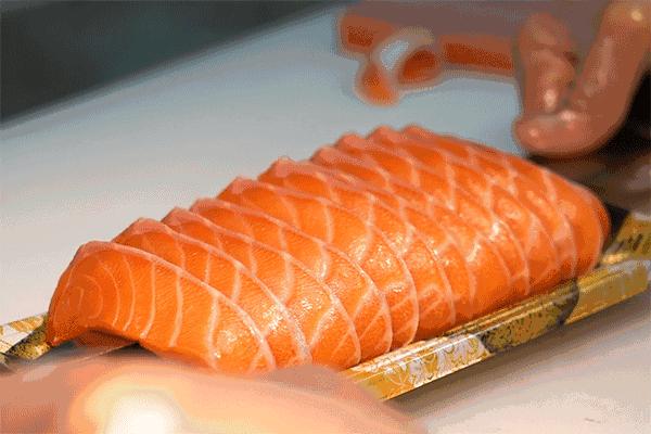 男子体内排出活虫只因爱吃一道菜,女子体内活虫蠕动只因爱吃这道菜