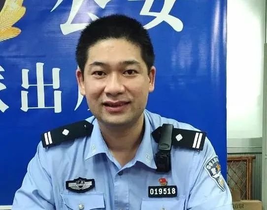 民警为滞留群众送物资,武汉警方为滞留旅客提供暖心服务