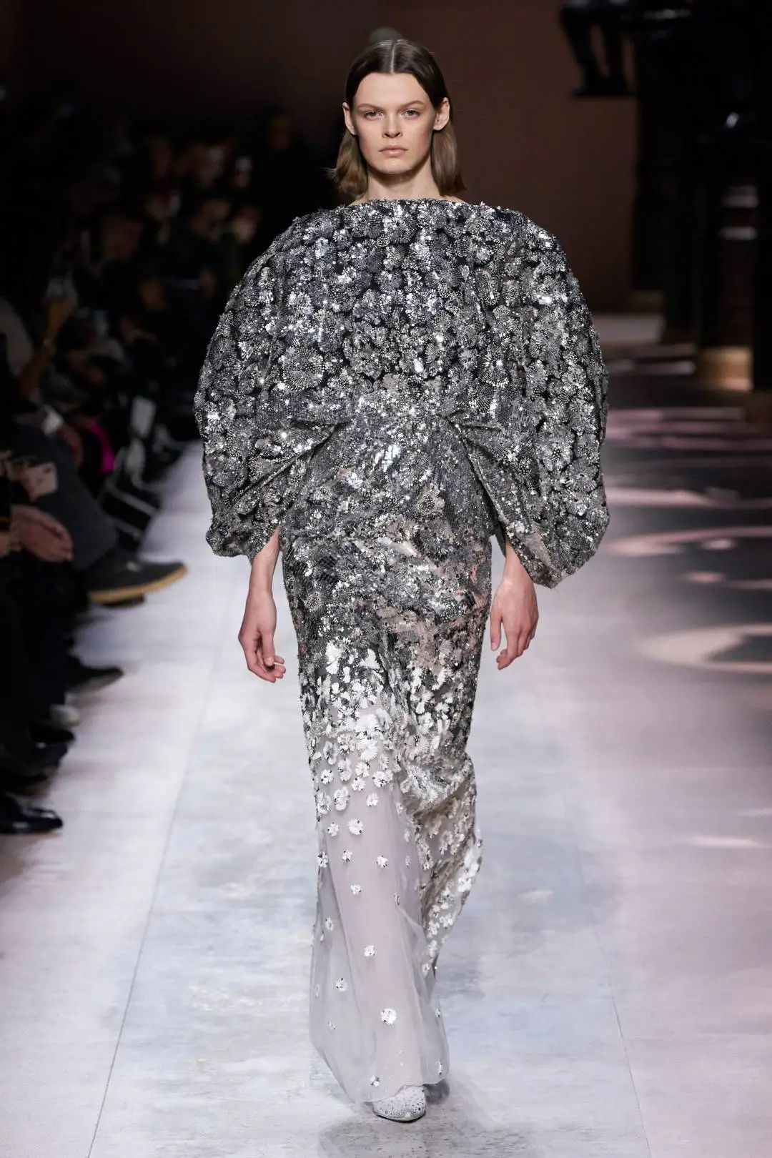 givenchy什么潮牌,givenchy高端时尚