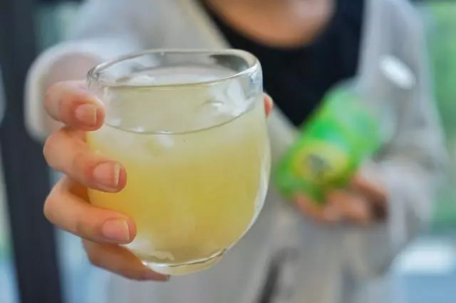 是我长大了,还是这些童年饮料不好喝了?15省家乡饮料报告