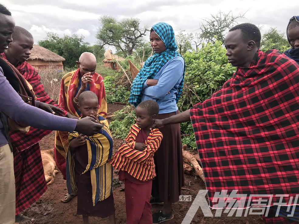 地理丨对抗“部落女性割礼”的法学生