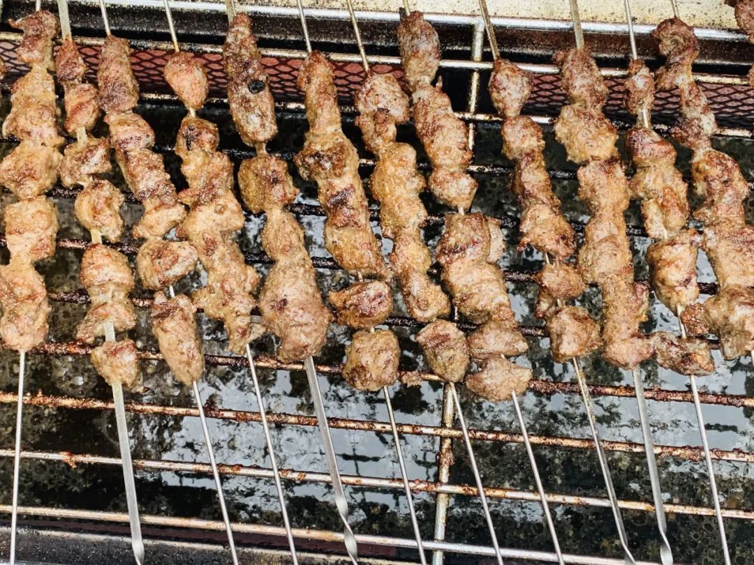 武汉在解封后第一顿热干面,武汉解封后的第一碗热干面