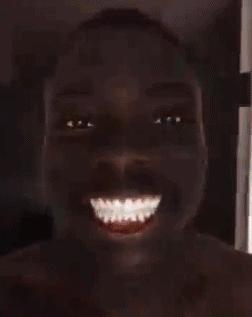 换牙出现双排牙不齐怎么办,孩子换牙齿长双排牙怎么办