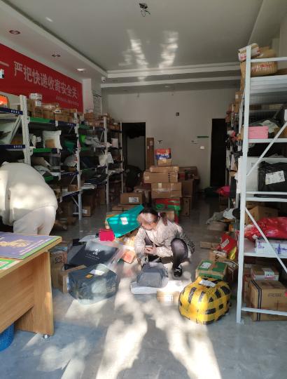 智能快递柜调查,智能快递柜能在小区使用吗