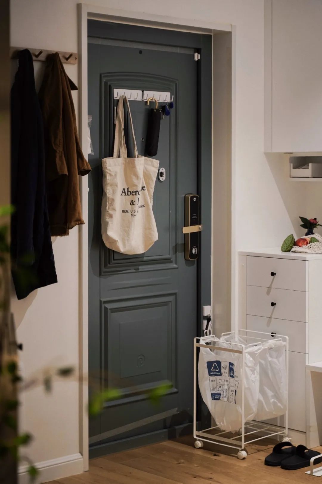 小家、乱家1秒变干净的方法被她找到了！都给老娘进柜