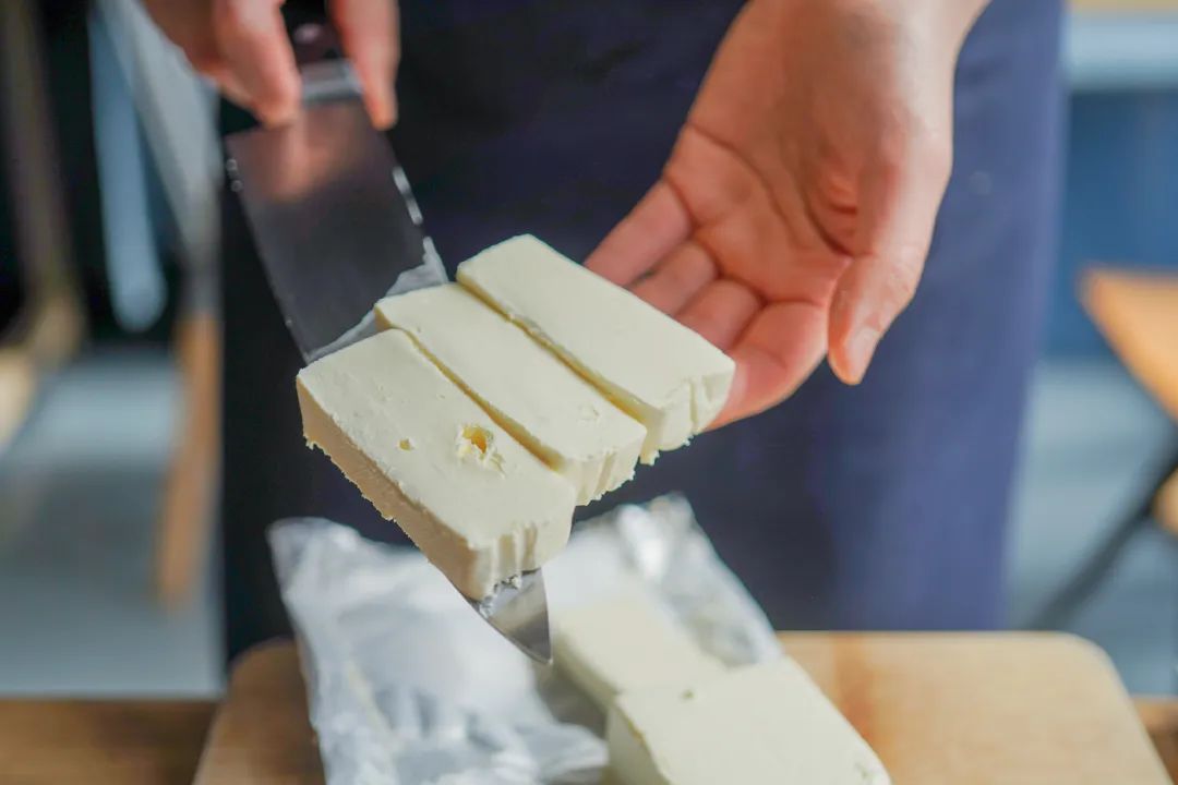 电饭锅芝士蛋糕最简单的做法,教你做现在超火的芝士蛋糕