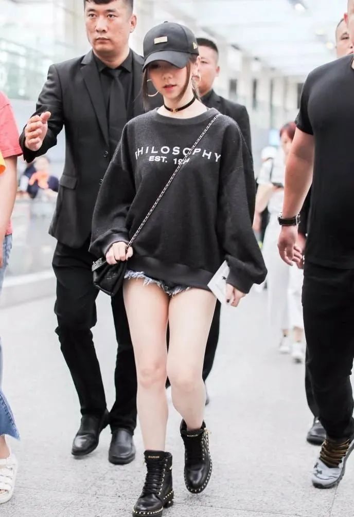 杨幂什么样的单品都能穿好,杨幂穿单品