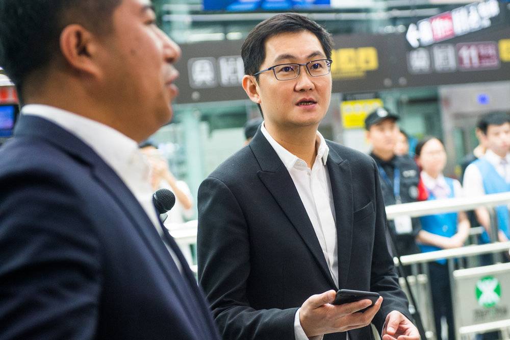 特朗普回应美国债务危机,外媒称特朗普已负债