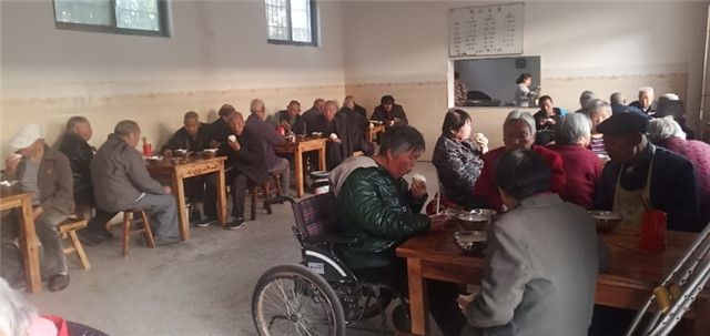 鍙楃伨缇や紬鍠滆縼鏂板眳,璐洶缇や紬鍠滆縼鏂板眳