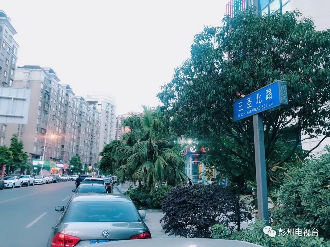 牡丹区小区免费停车,牡丹新城南区门口停车场