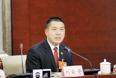 “云视察+云座谈”！9名代表委员与4800名网友在线见证重庆法院这场直播拍卖