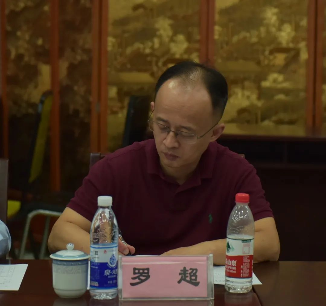 “云视察+云座谈”！9名代表委员与4800名网友在线见证重庆法院这场直播拍卖