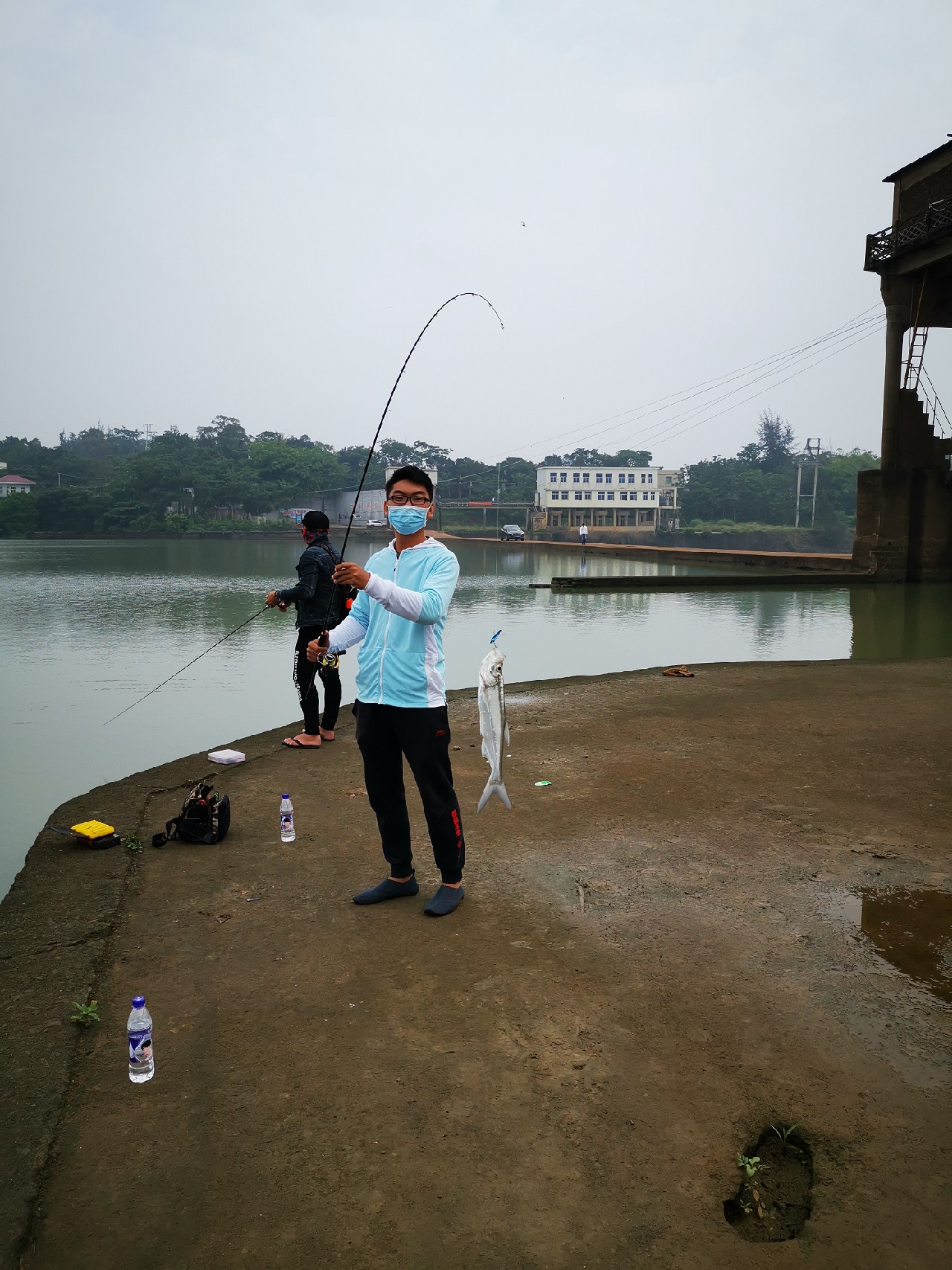 看别人路中大翘嘴，心痒怎么办？拿起鱼竿就是干