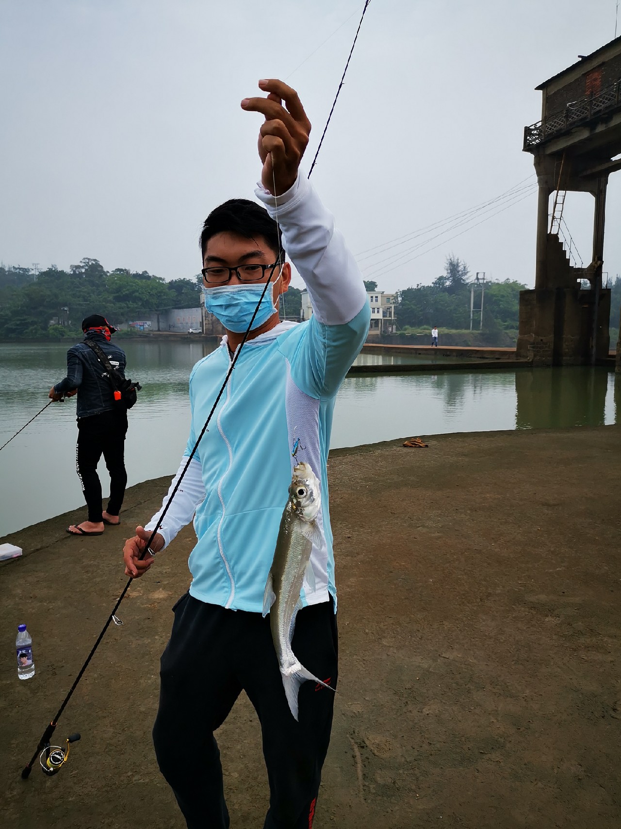 看别人路中大翘嘴，心痒怎么办？拿起鱼竿就是干