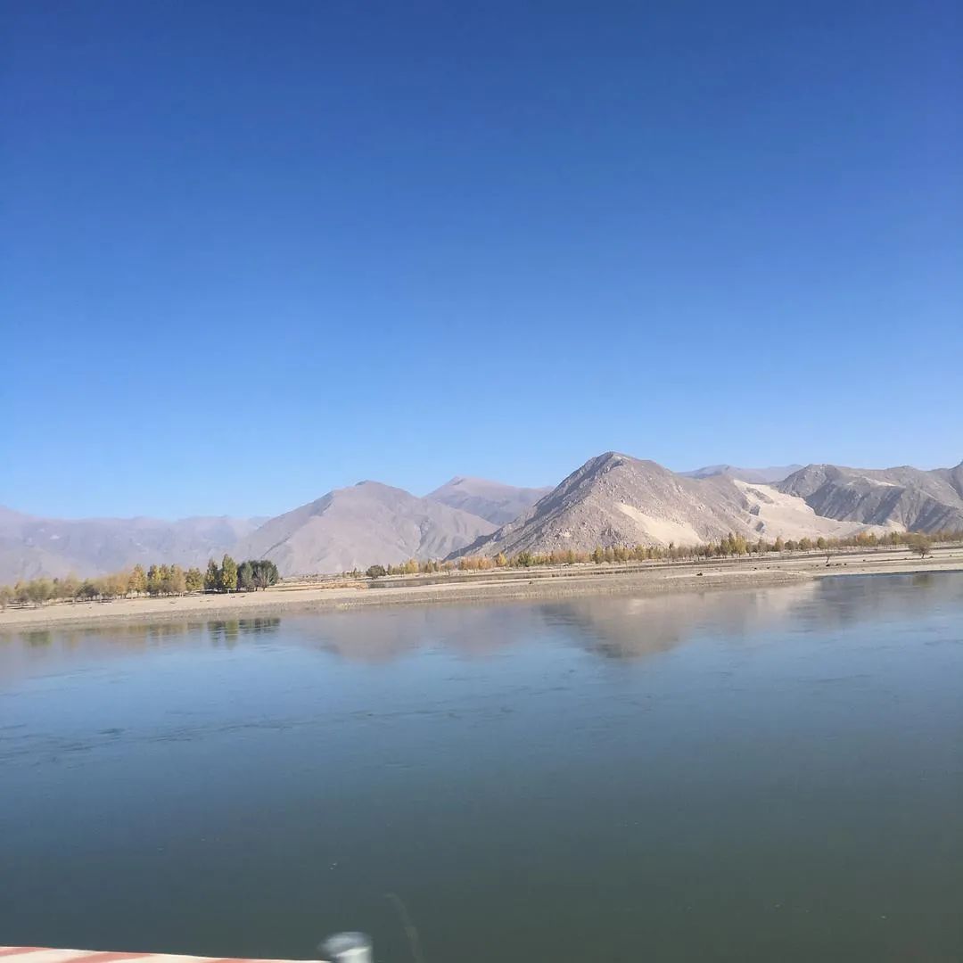 从日喀则出发珠穆朗玛峰旅游,日喀则能看到珠穆朗玛峰吗