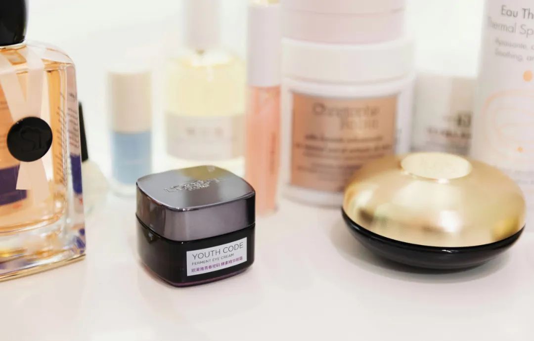 推广｜|长假还没来，我已经迫不及待穿上这条裙子了