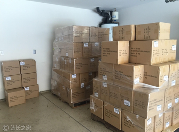 靠出售“恶作剧贺卡”就能月入3万美元,这位电商卖家怎么做的?