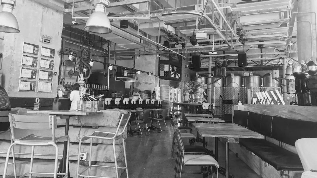 武汉酒吧发展,武汉现在酒吧开的有哪些