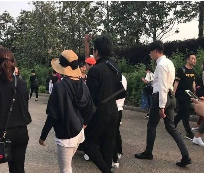 孙俪同款遮阳防晒帽,孙俪同款遮阳防晒帽打蝴蝶结