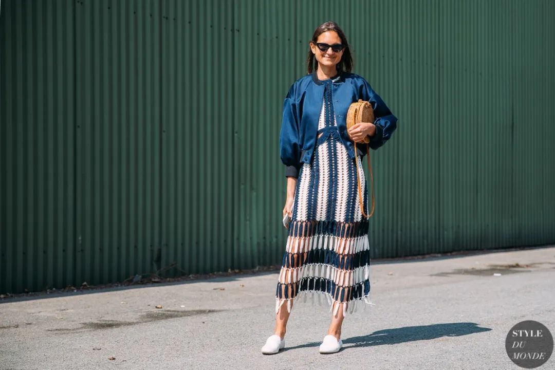 针织裙如何穿出高级感,什么样的针织裙显瘦