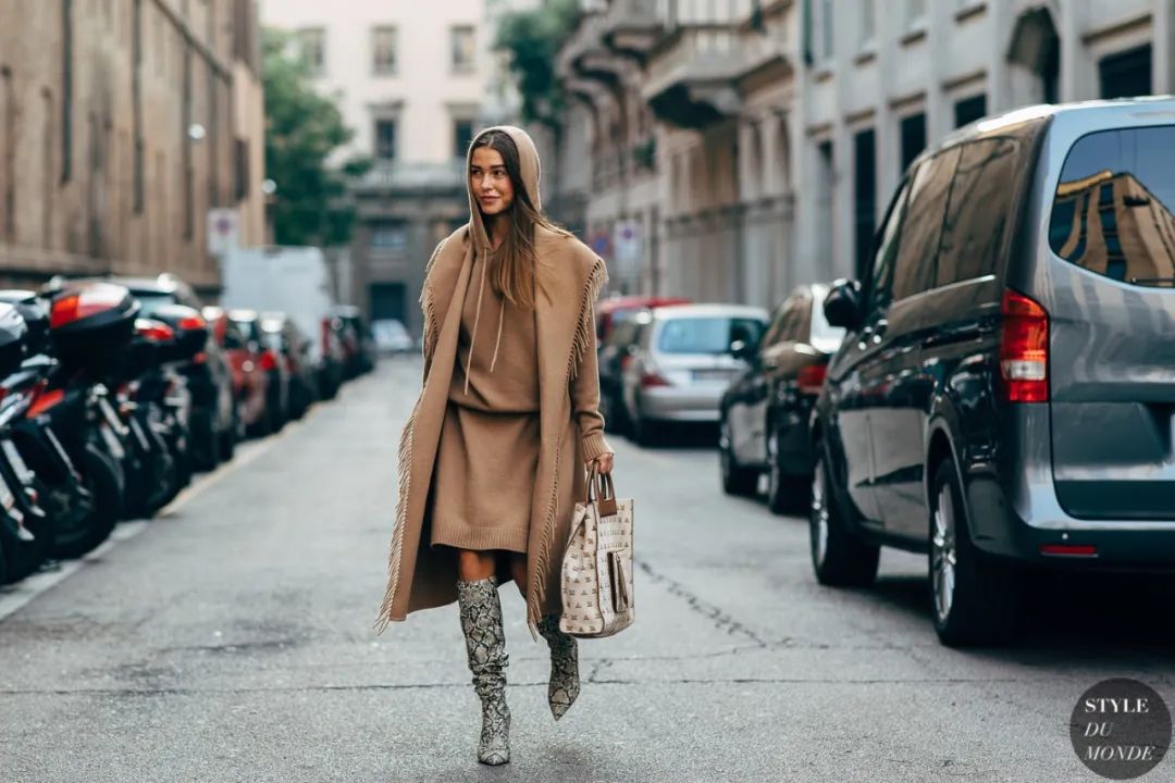 针织裙如何穿出高级感,什么样的针织裙显瘦