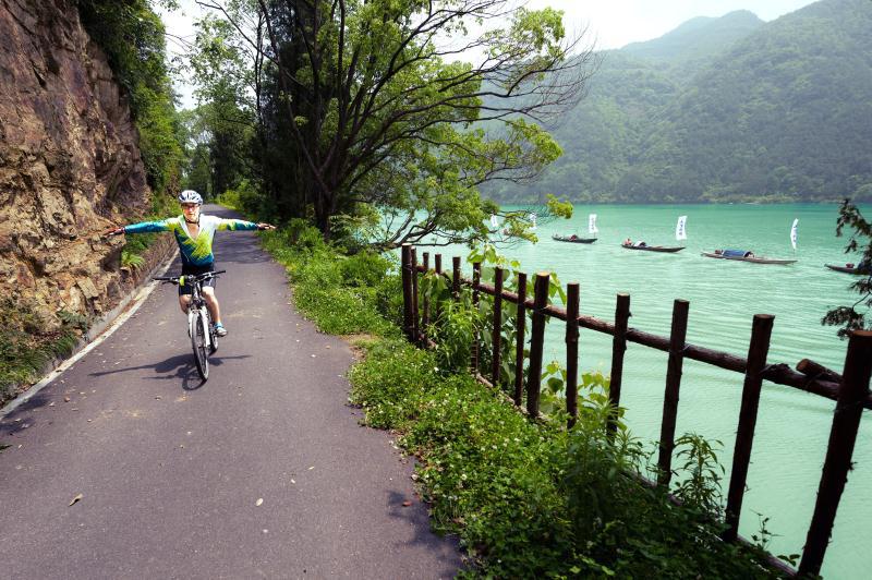 背靠乌龙山，坐拥富春水：这里的土产美货直播被抢疯了！