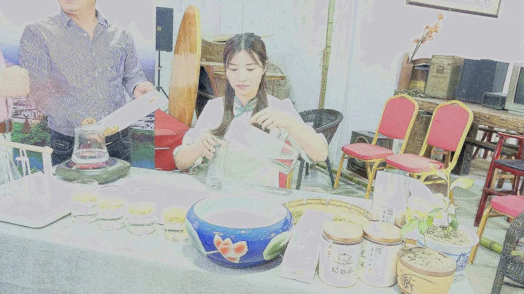 背靠乌龙山，坐拥富春水：这里的土产美货直播被抢疯了！