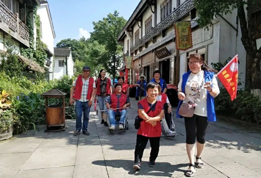 了不起!这名退役军人,为25名残疾兄弟姐妹建起一个温馨的“家”!