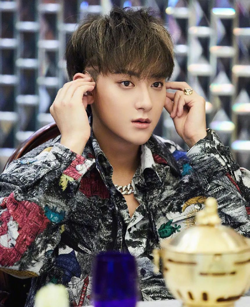 卧蚕和眼袋分不清有黑眼圈,已经分不清是卧蚕还是黑眼圈了