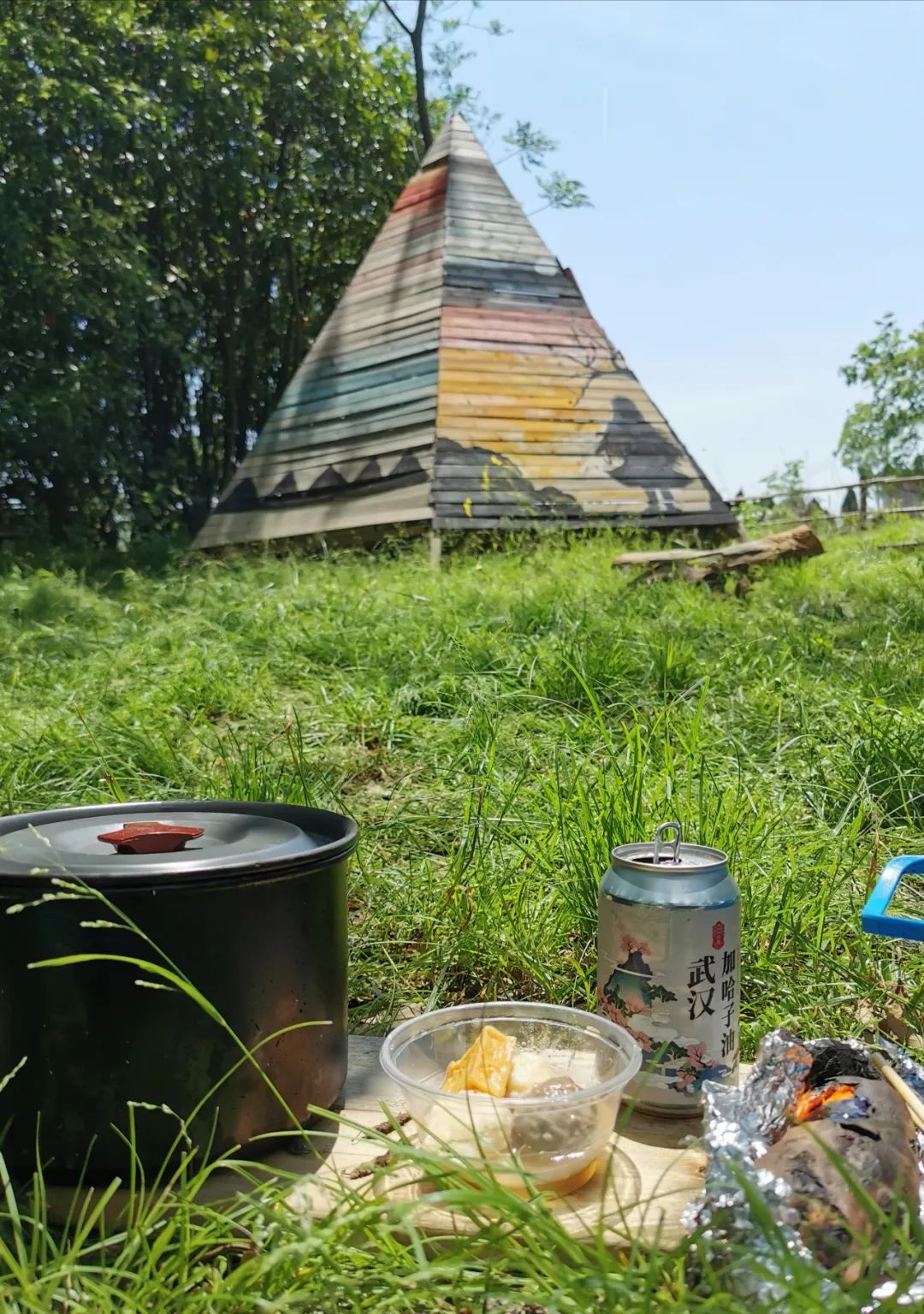 武汉开车1.5小时|通透如琉璃的“蓝丝绸”湖,有人在湖畔造了500亩撒欢营地「432集」