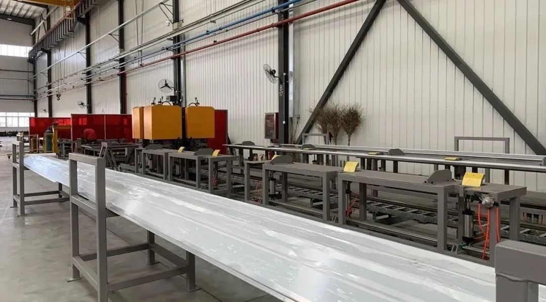 宏昌天马冷藏车厂家在哪里,江苏宏昌天马9.6米冷藏车