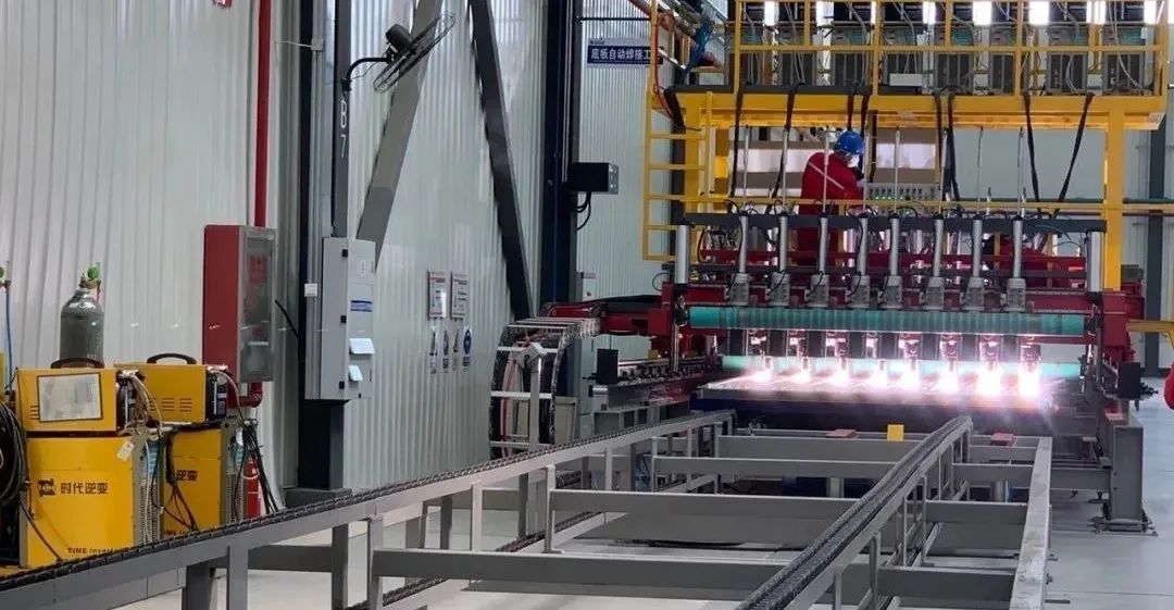 宏昌天马冷藏车厂家在哪里,江苏宏昌天马9.6米冷藏车