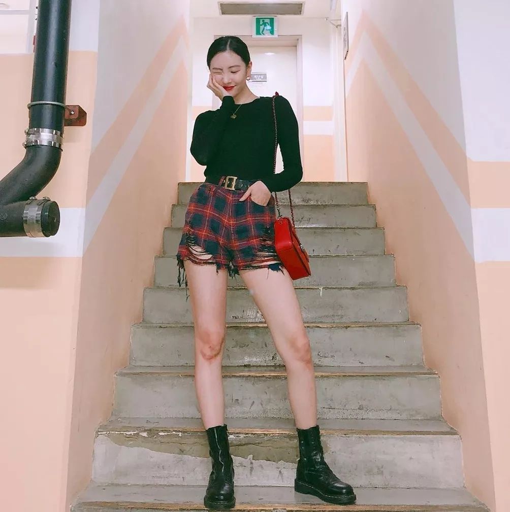 宣美出道时的视频,宣美入驻抖音账号