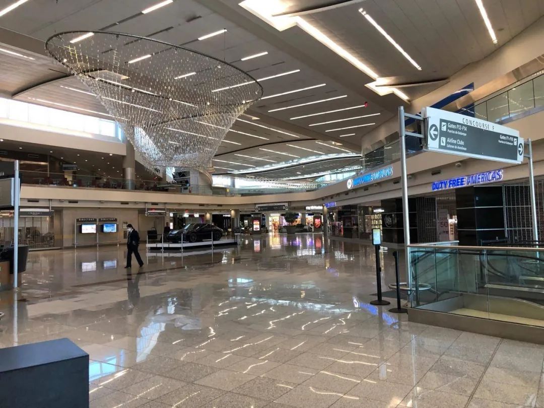 从荷兰转机回国攻略,荷兰转机回国中途要拿行李吗