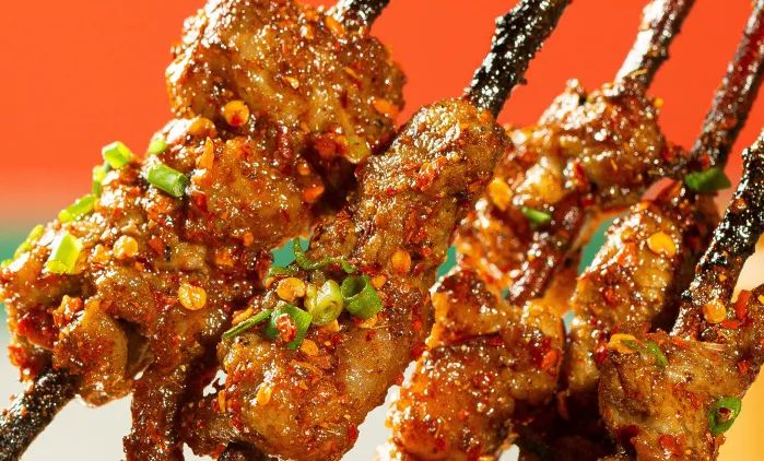 思聪都打卡过的这家成都烧烤店来长沙啦！网红猪鼻筋免费送