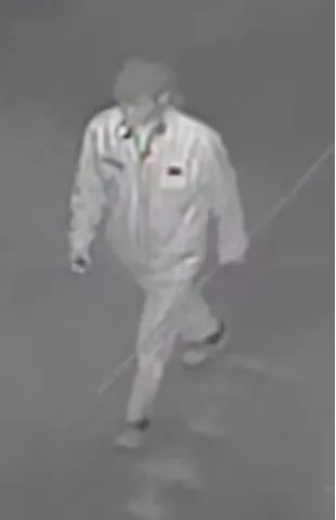 警方悬赏30万缉拿嫌疑人,警方悬赏10万元抓他