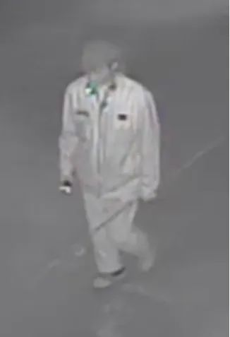 警方悬赏30万缉拿嫌疑人,警方悬赏10万元抓他