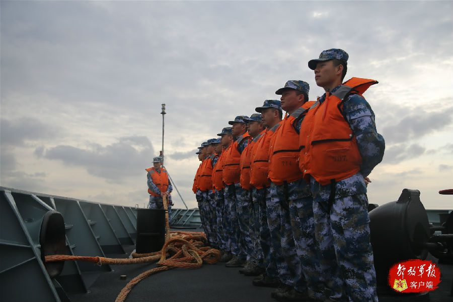 致我最亲爱的：对不起，我是舰艇兵，不能陪你过节了