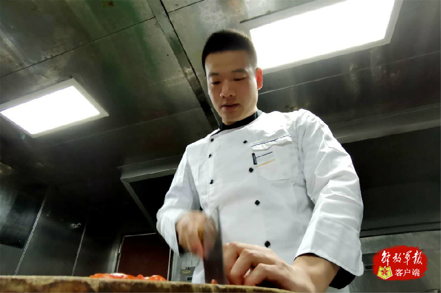 致我最亲爱的：对不起，我是舰艇兵，不能陪你过节了