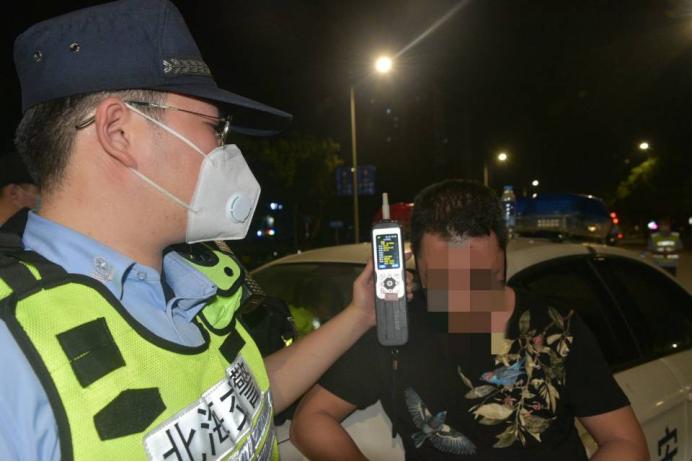 广西北海交警酒驾,北海警察查酒驾
