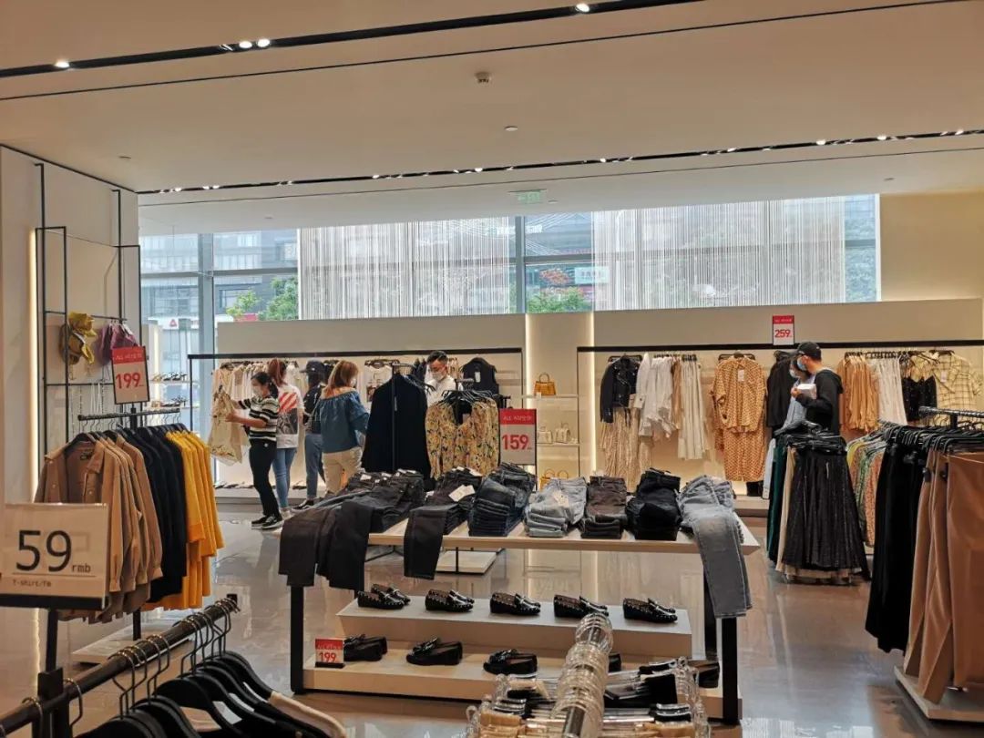 北京多家商场促销五折起,这些五一“羊毛”你薅到了吗